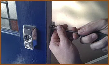 Interstate Locksmith Shop Los Angeles, CA 310-844-9249 - 10-lock-smiths